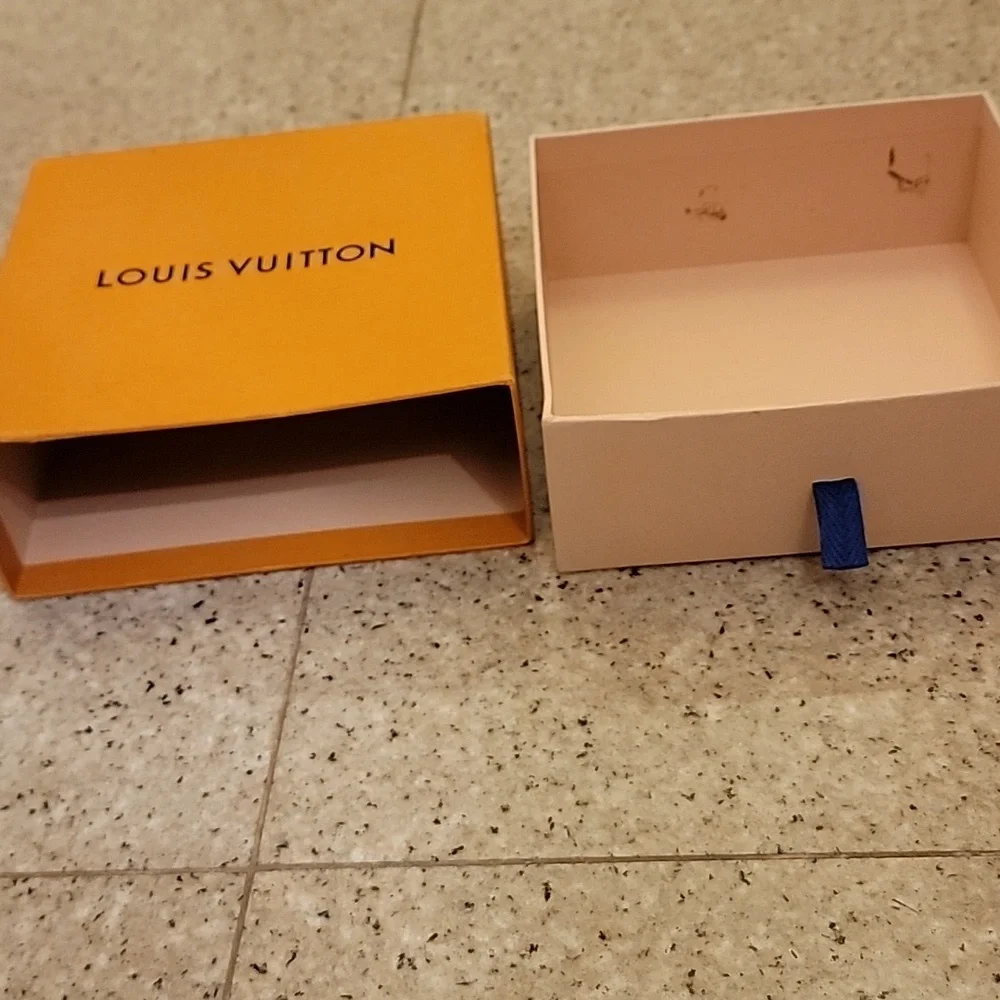 Louis Vuitton louis vuitton